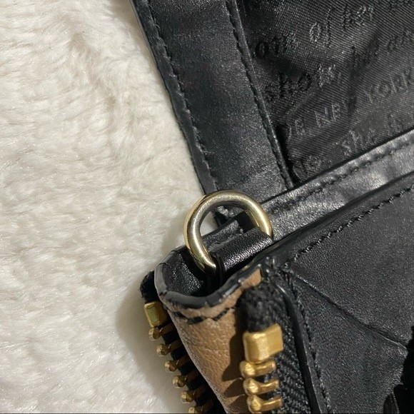 Kate spade black purse with expandable zippers - Picture 9 of 11